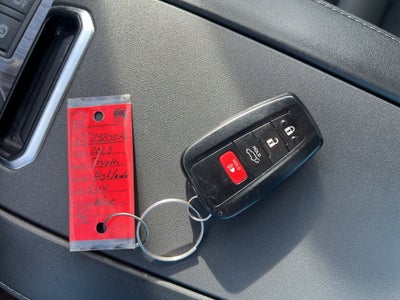 2023 Toyota Highlander Hybrid Limited