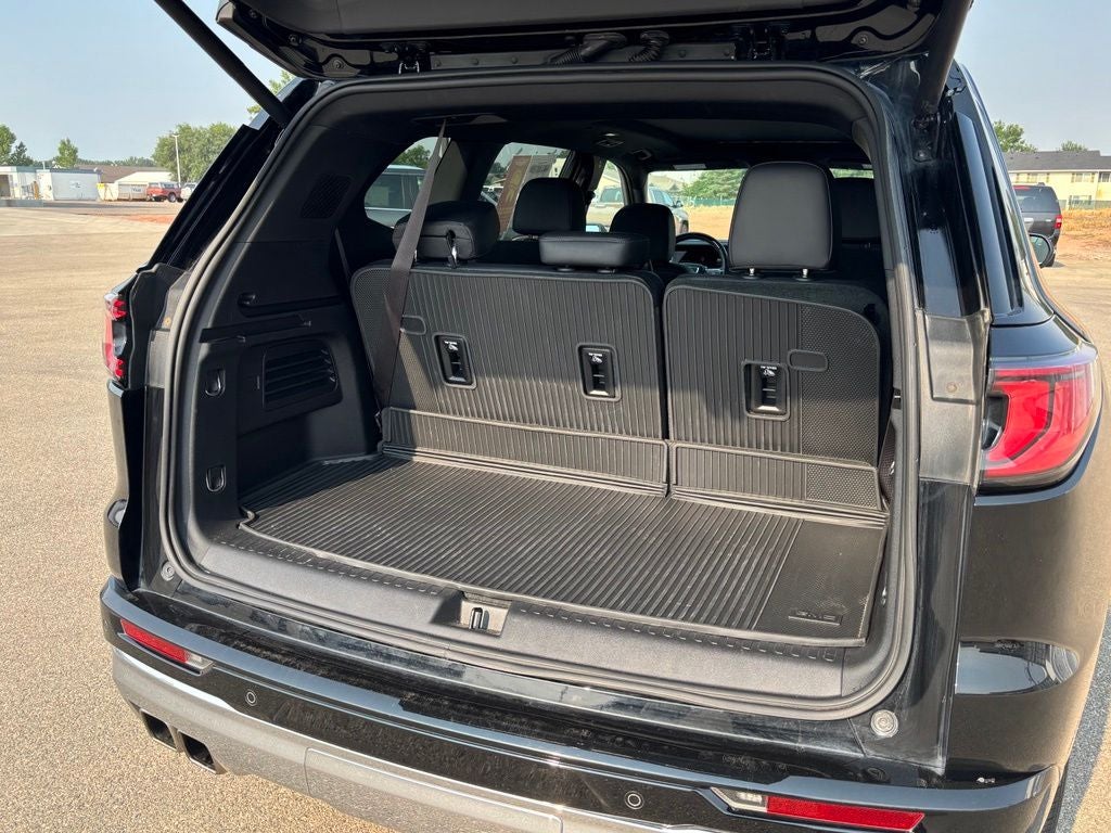 2024 GMC Acadia Denali