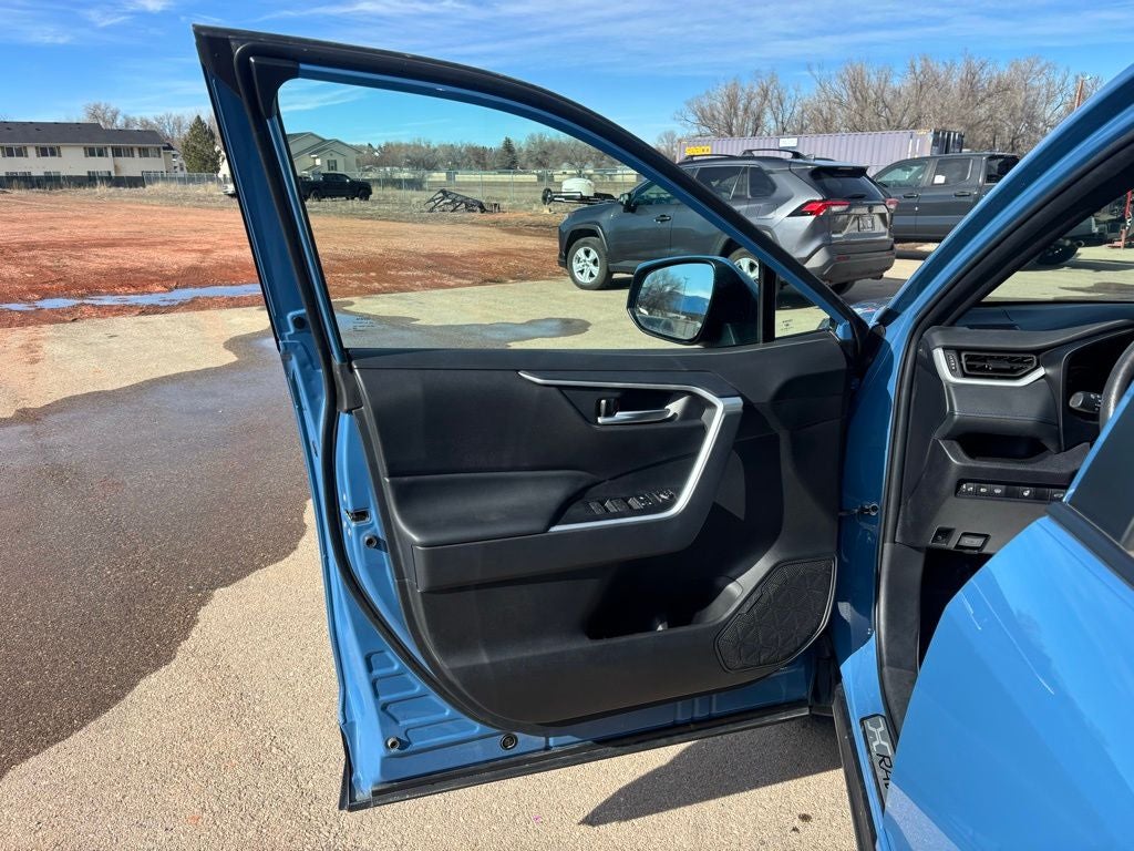 2025 Toyota RAV4 Hybrid SE