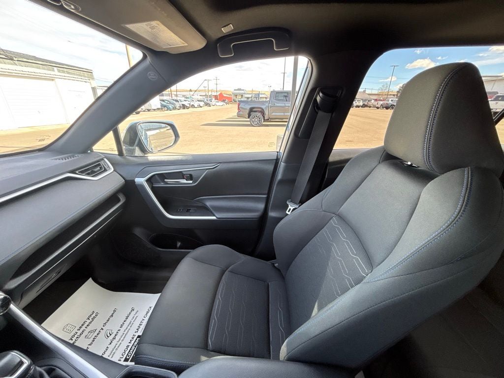 2025 Toyota RAV4 Hybrid SE