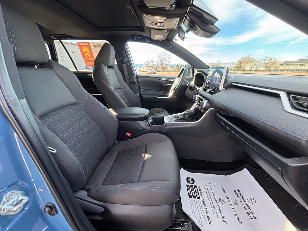 2025 Toyota RAV4 Hybrid SE