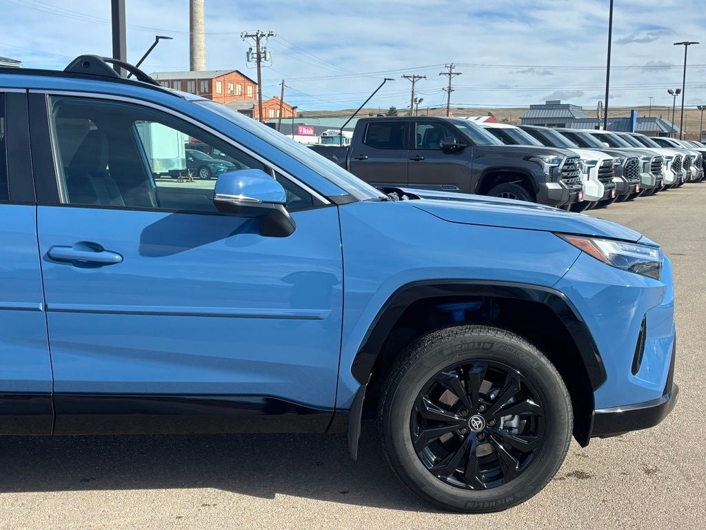 2025 Toyota RAV4 Hybrid SE