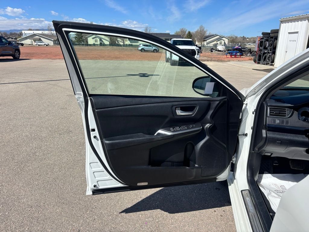 2016 Toyota Camry SE