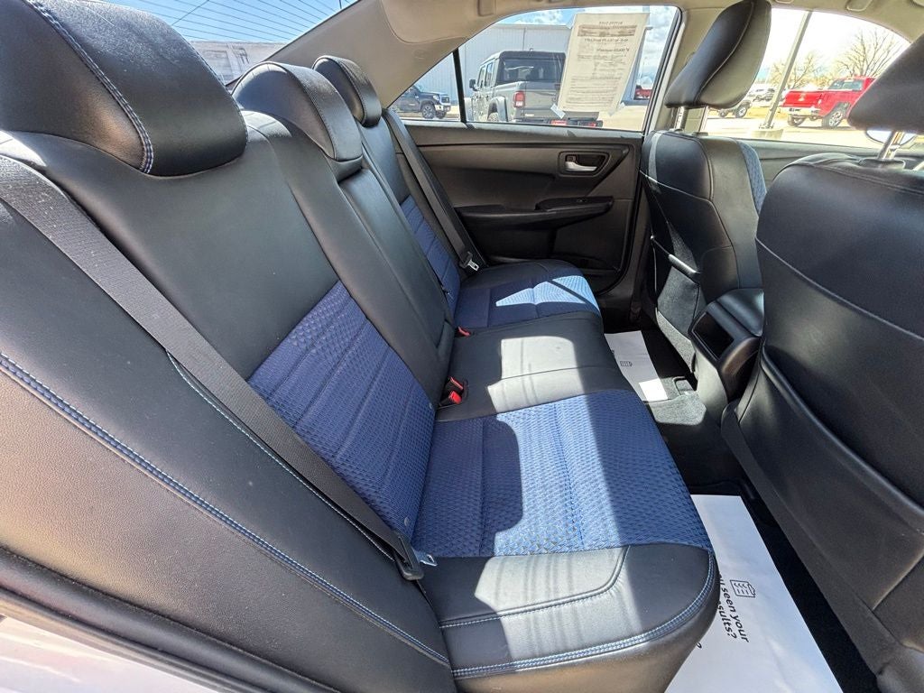 2016 Toyota Camry SE