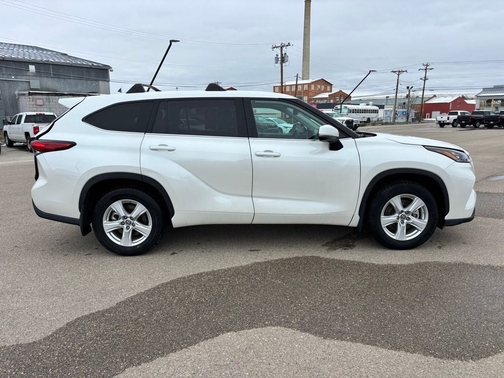 2020 Toyota Highlander LE