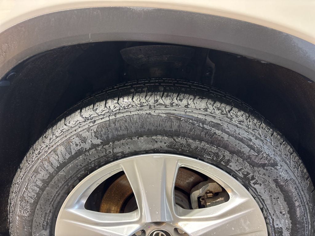 2020 Toyota Highlander LE