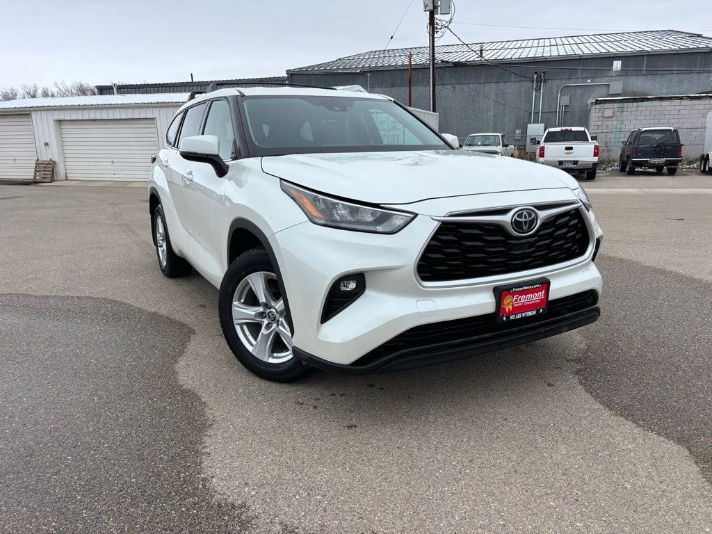 2020 Toyota Highlander LE