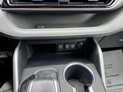 2020 Toyota Highlander LE