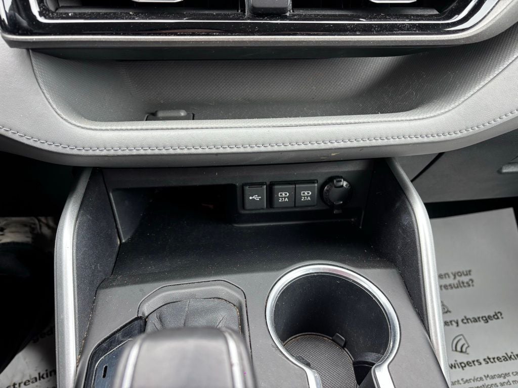 2020 Toyota Highlander LE