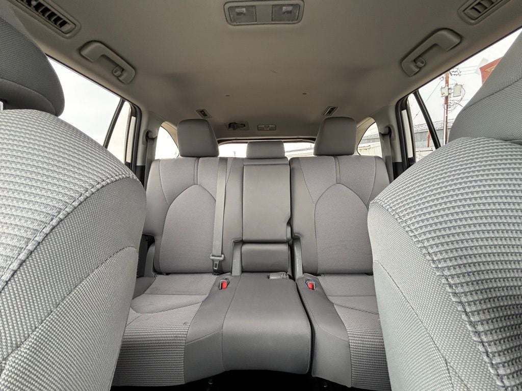 2020 Toyota Highlander LE