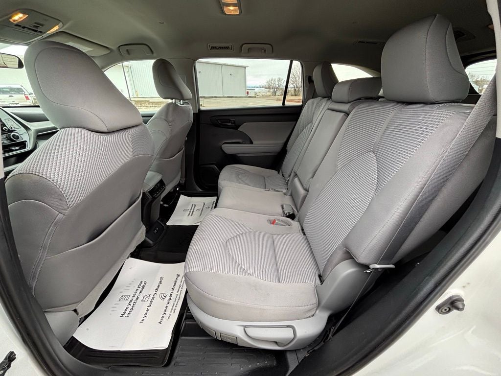 2020 Toyota Highlander LE