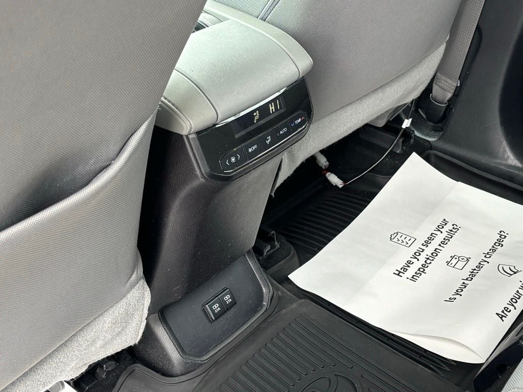 2020 Toyota Highlander LE