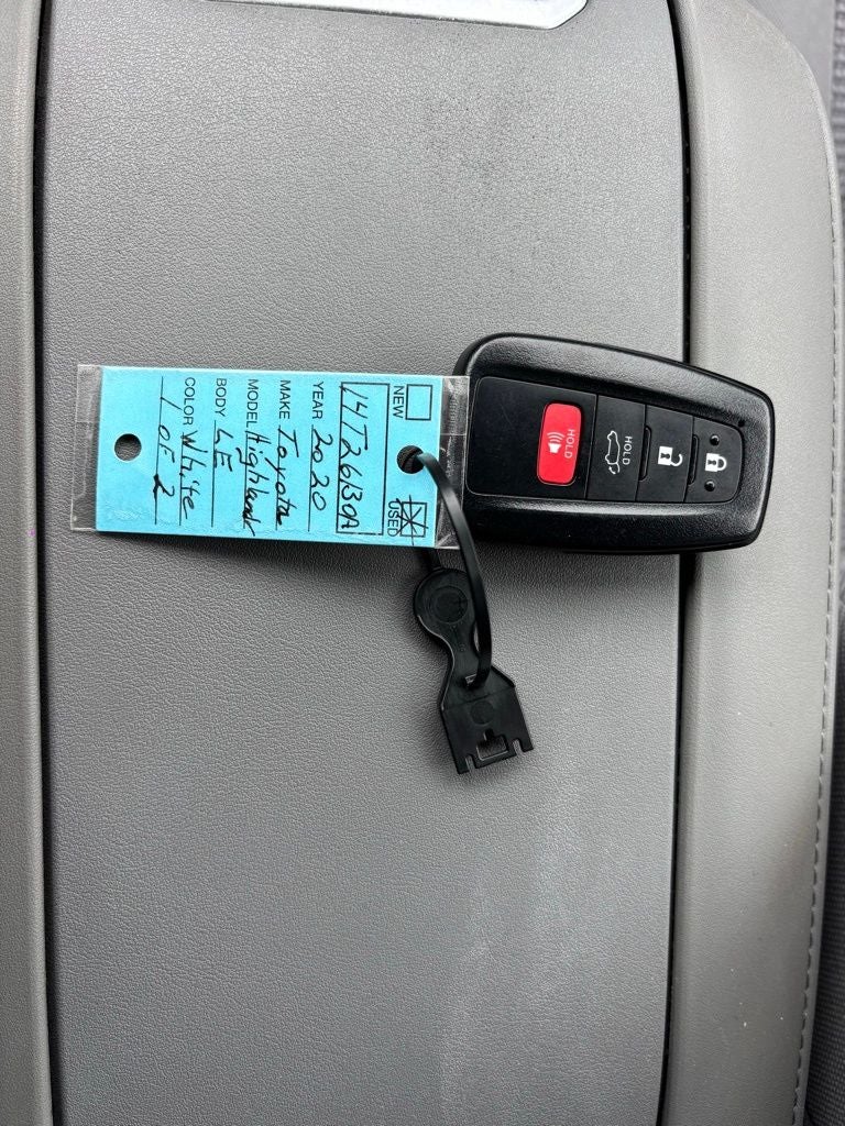 2020 Toyota Highlander LE