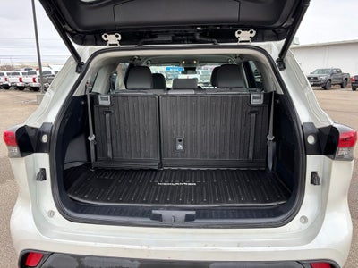 2020 Toyota Highlander LE