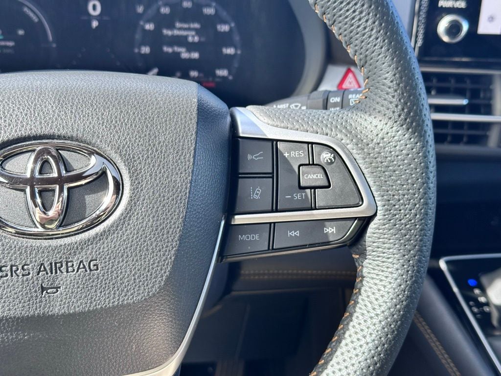2025 Toyota Sienna Base