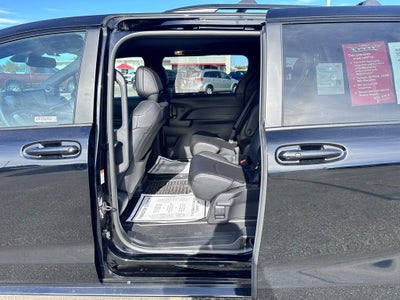 2025 Toyota Sienna Base