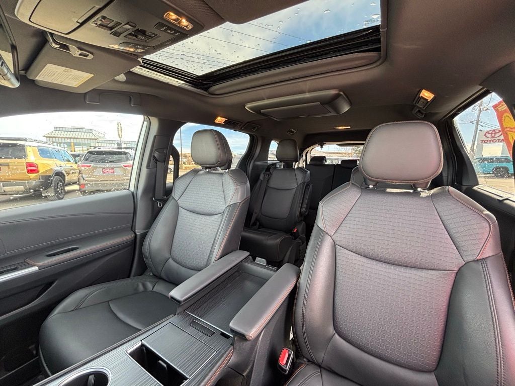 2022 Toyota Sienna XSE 7 Passenger