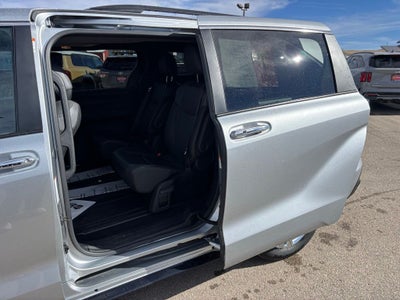 2022 Toyota Sienna XSE 7 Passenger