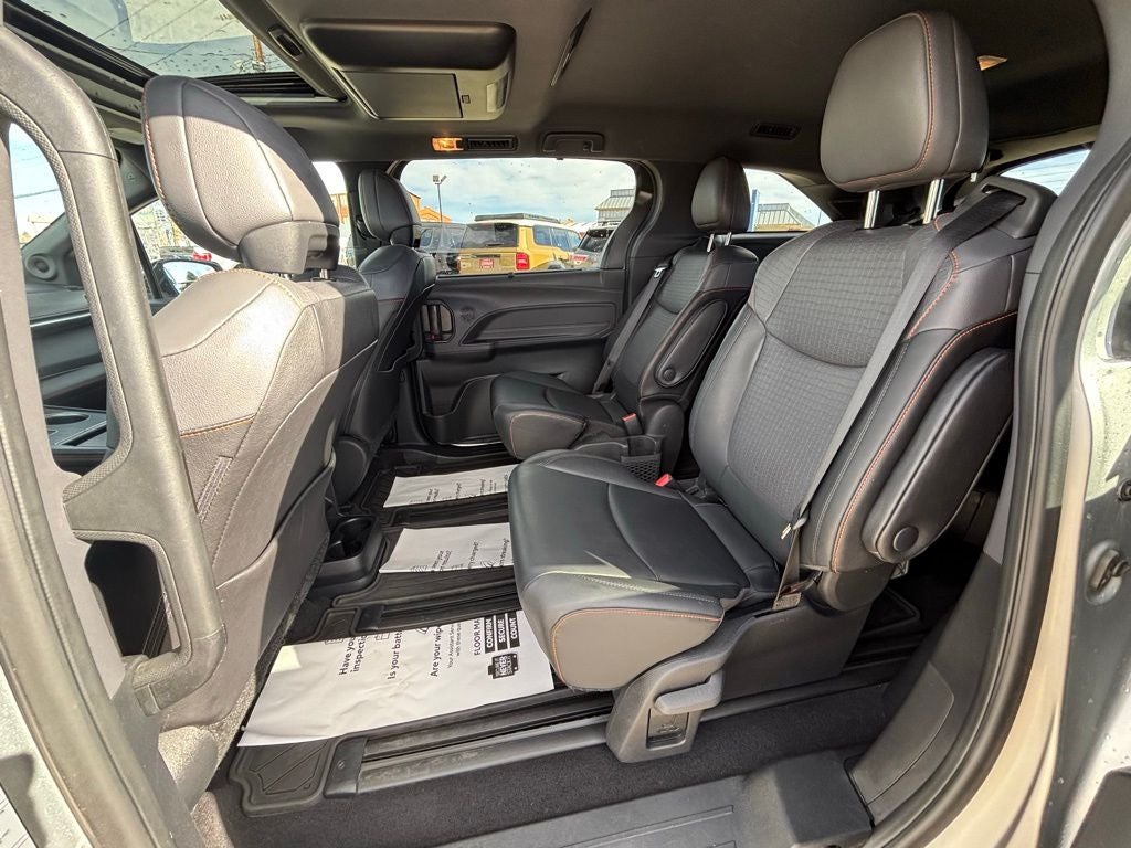 2022 Toyota Sienna XSE 7 Passenger