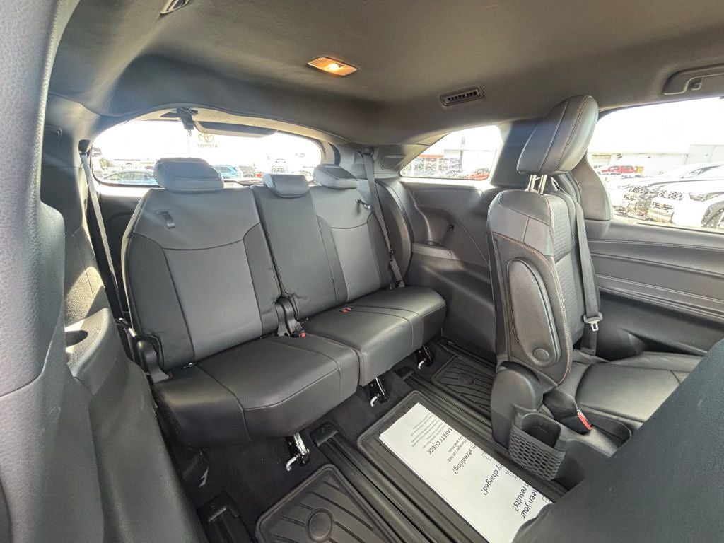 2022 Toyota Sienna XSE 7 Passenger