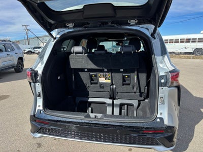 2022 Toyota Sienna XSE 7 Passenger
