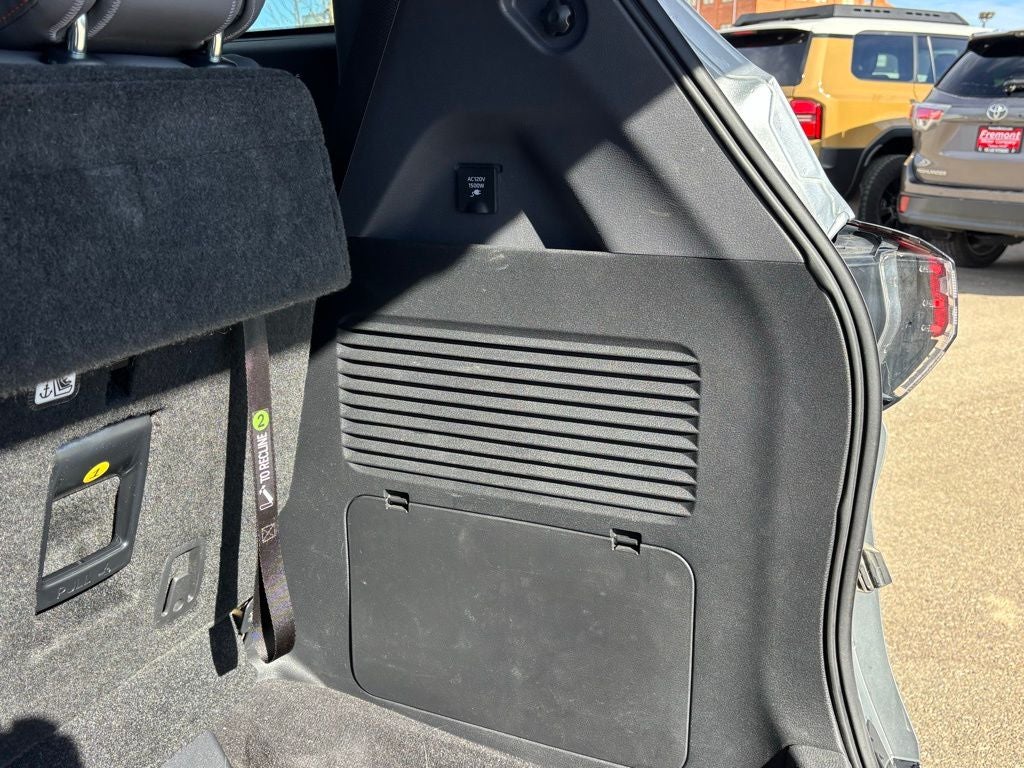 2022 Toyota Sienna XSE 7 Passenger