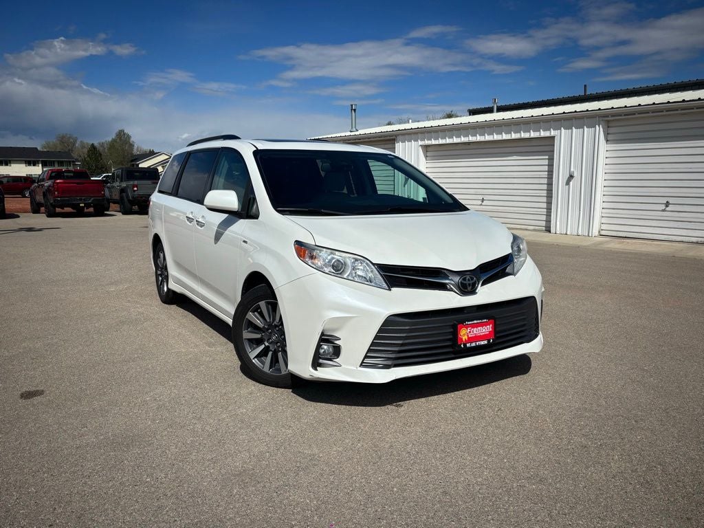 2018 Toyota Sienna XLE 7 Passenger