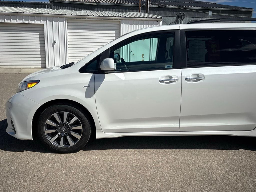 2018 Toyota Sienna XLE 7 Passenger