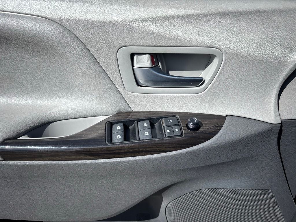 2018 Toyota Sienna XLE 7 Passenger