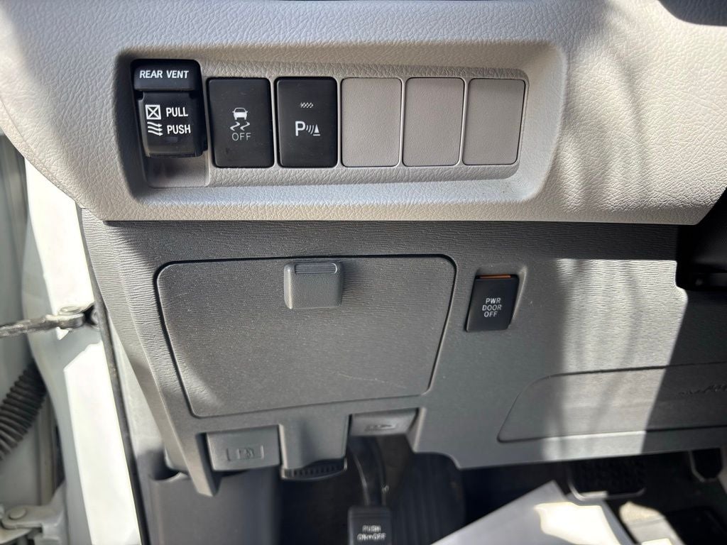 2018 Toyota Sienna XLE 7 Passenger