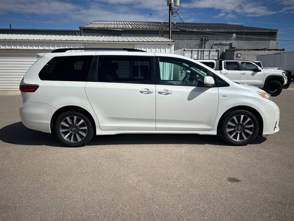 2018 Toyota Sienna XLE 7 Passenger