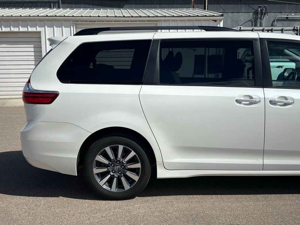 2018 Toyota Sienna XLE 7 Passenger
