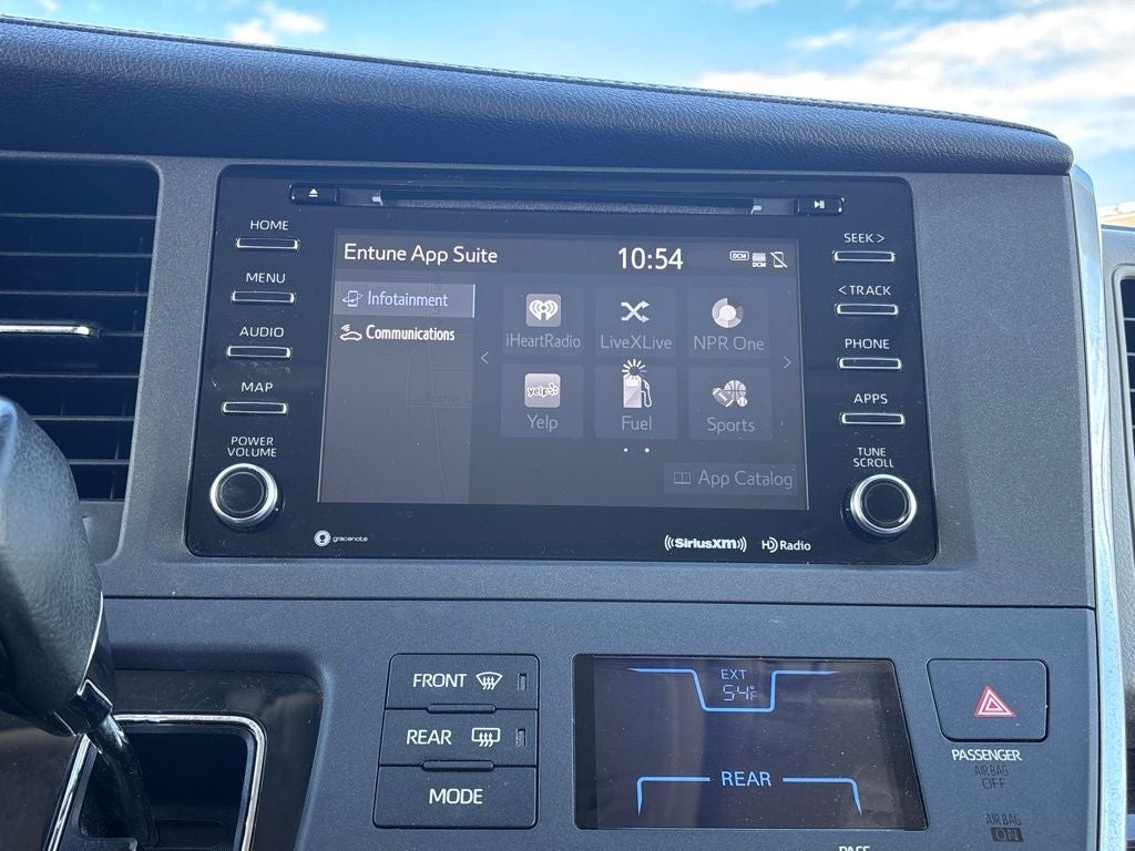 2018 Toyota Sienna XLE 7 Passenger