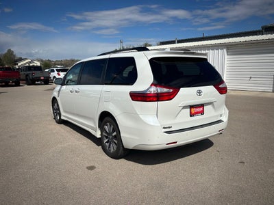 2018 Toyota Sienna XLE 7 Passenger
