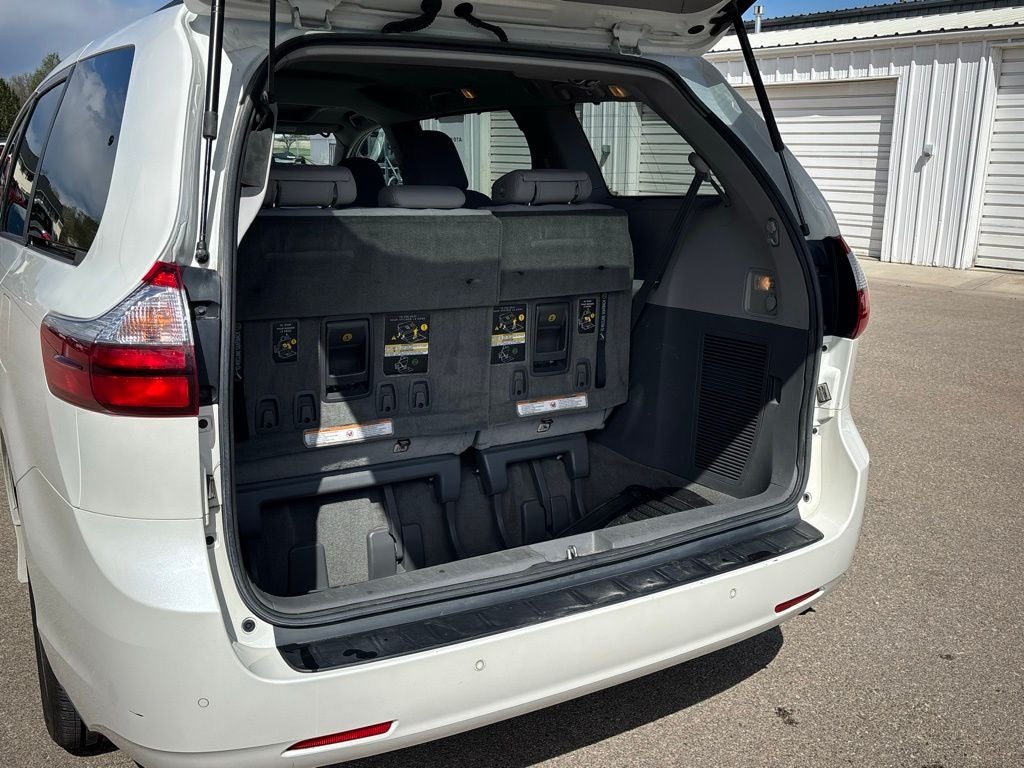 2018 Toyota Sienna XLE 7 Passenger