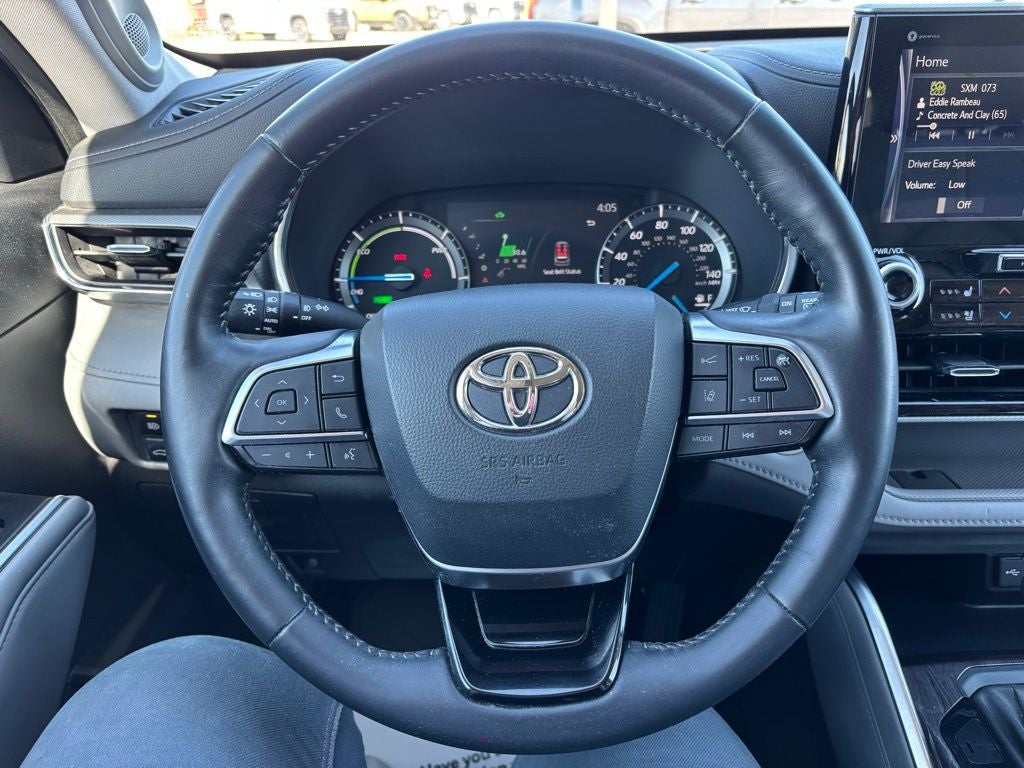 2021 Toyota Highlander Hybrid Platinum