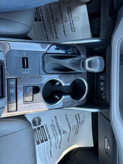 2021 Toyota Highlander Hybrid Platinum