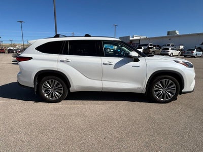 2021 Toyota Highlander Hybrid Platinum