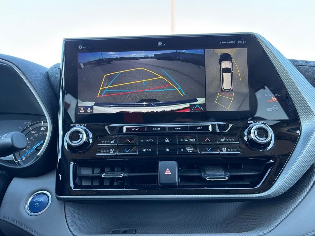 2021 Toyota Highlander Hybrid Platinum