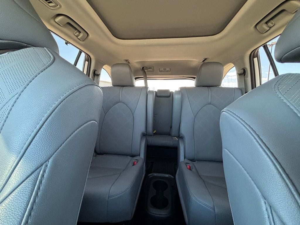 2021 Toyota Highlander Hybrid Platinum