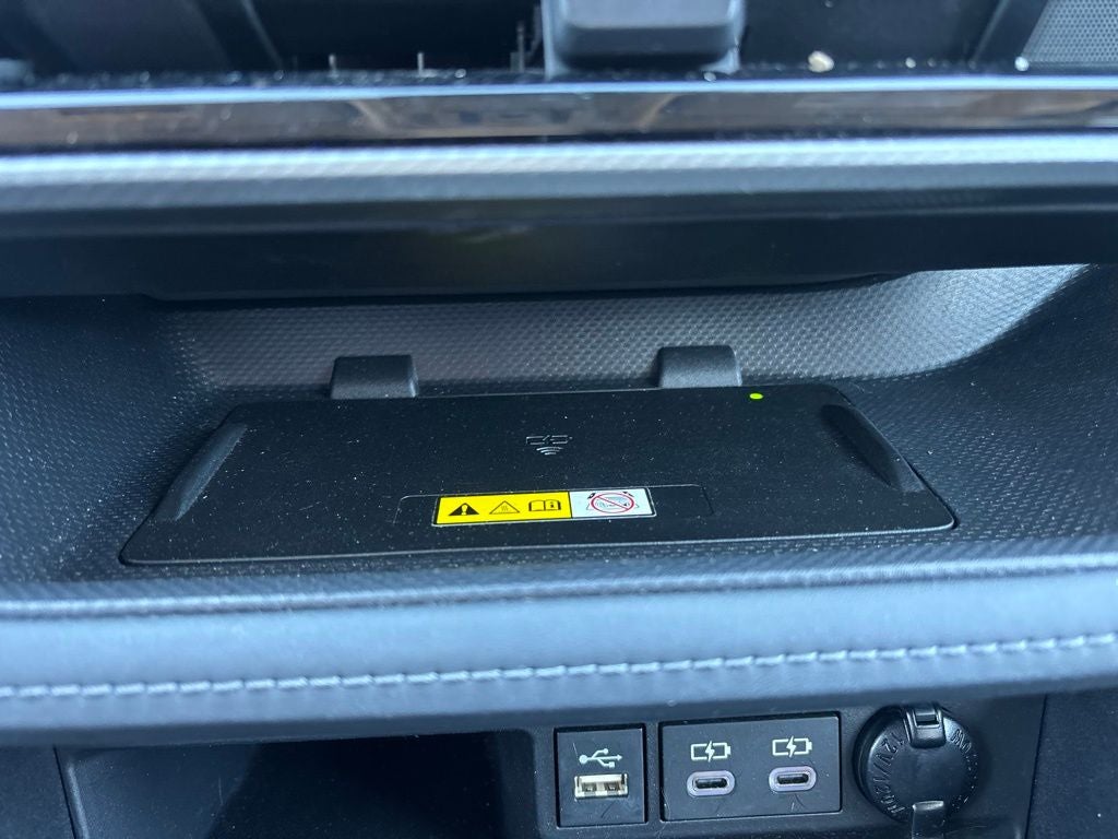 2023 Toyota Highlander Hybrid Platinum