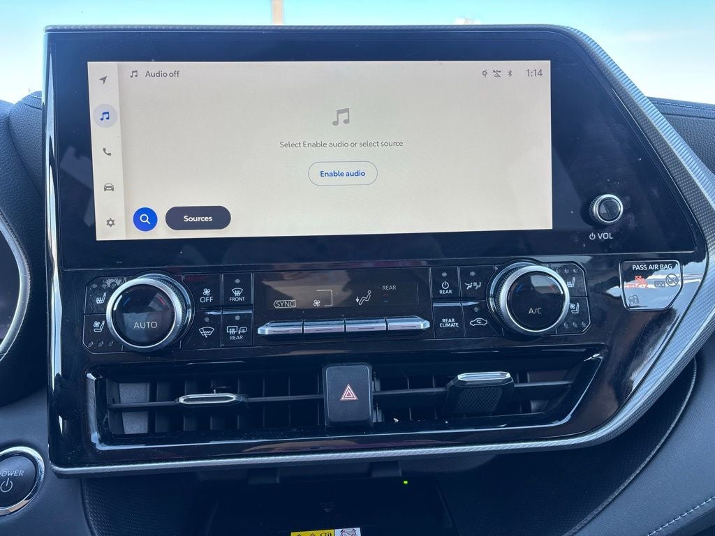 2023 Toyota Highlander Hybrid Platinum