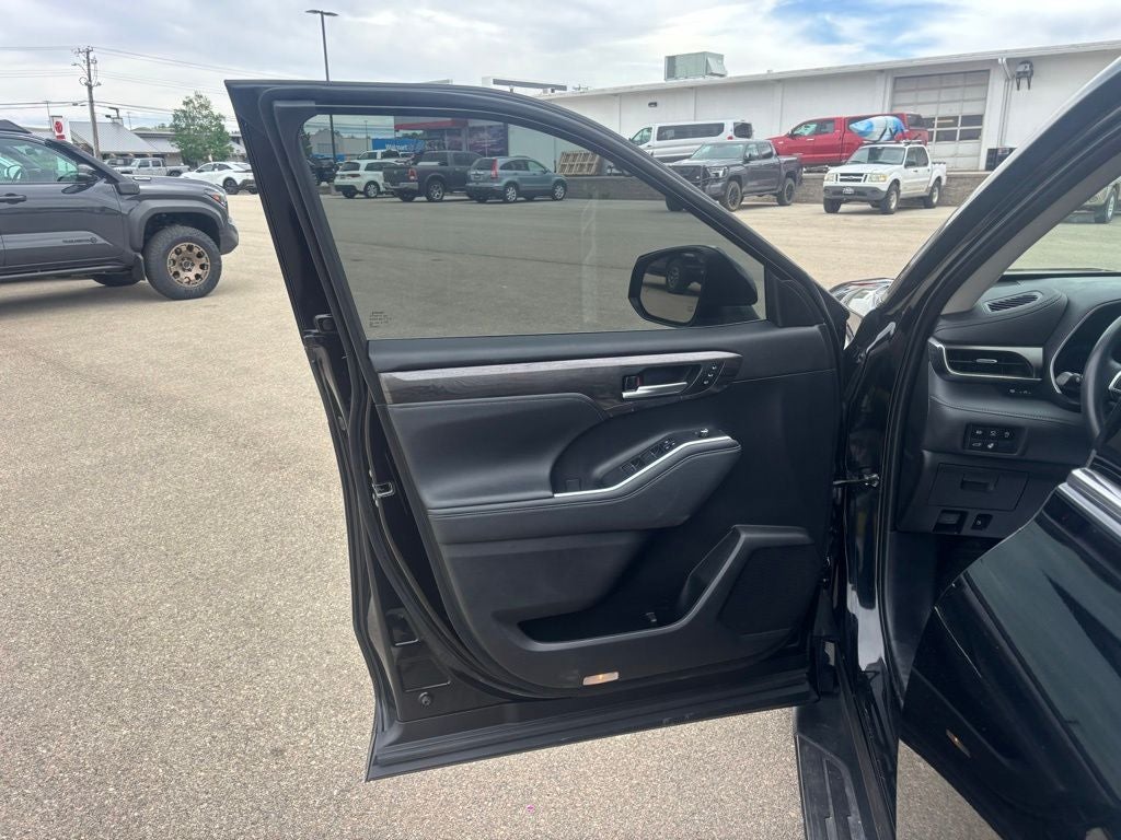 2023 Toyota Highlander Limited