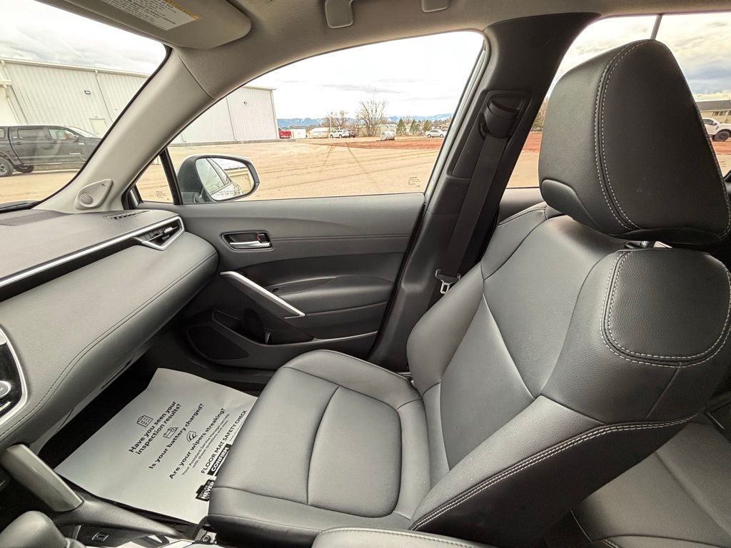 2024 Toyota Corolla Cross XLE