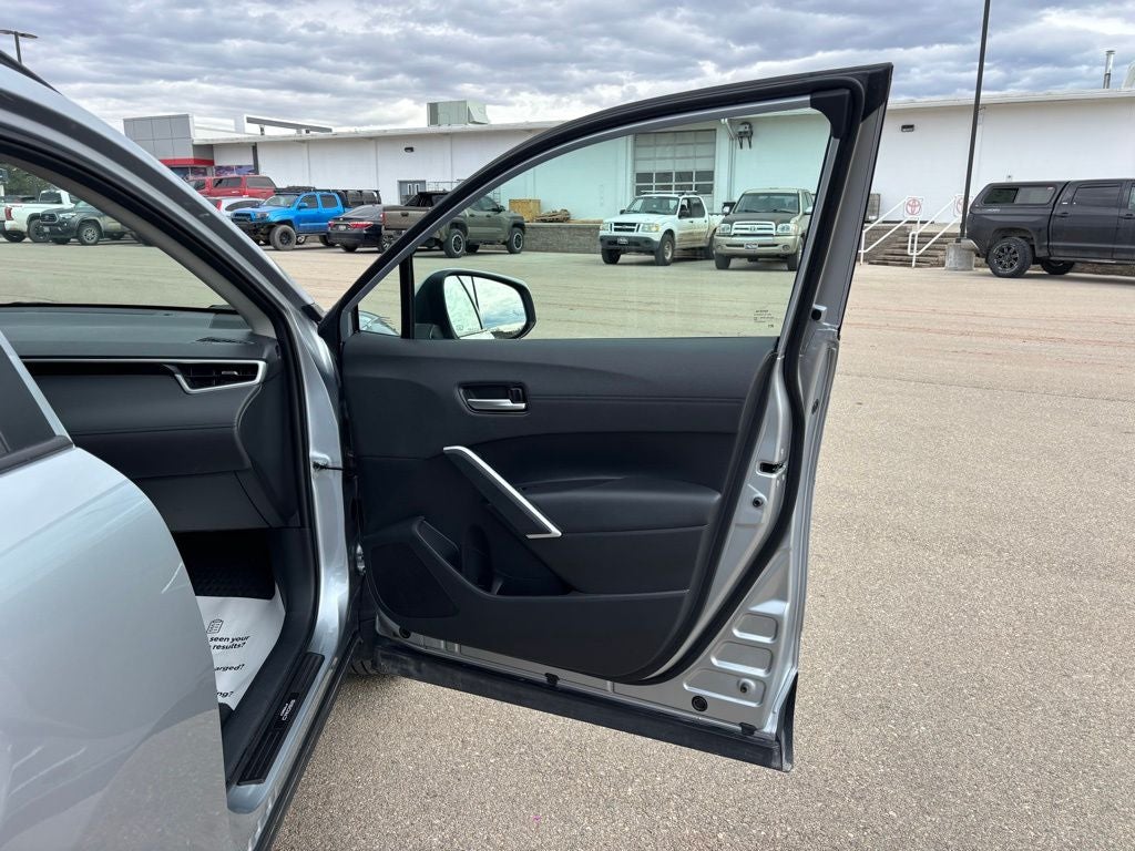 2024 Toyota Corolla Cross XLE