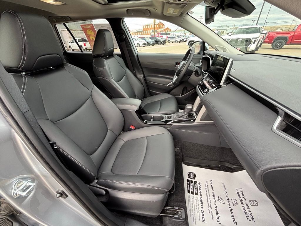 2024 Toyota Corolla Cross XLE