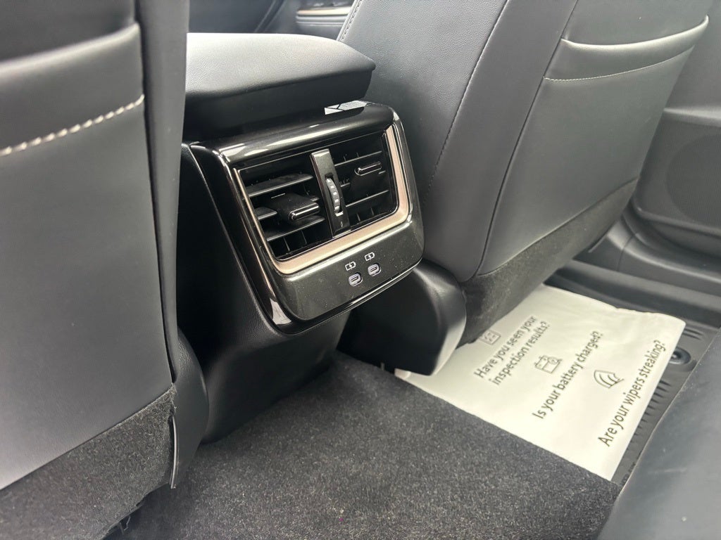 2025 Toyota Crown Signia Limited