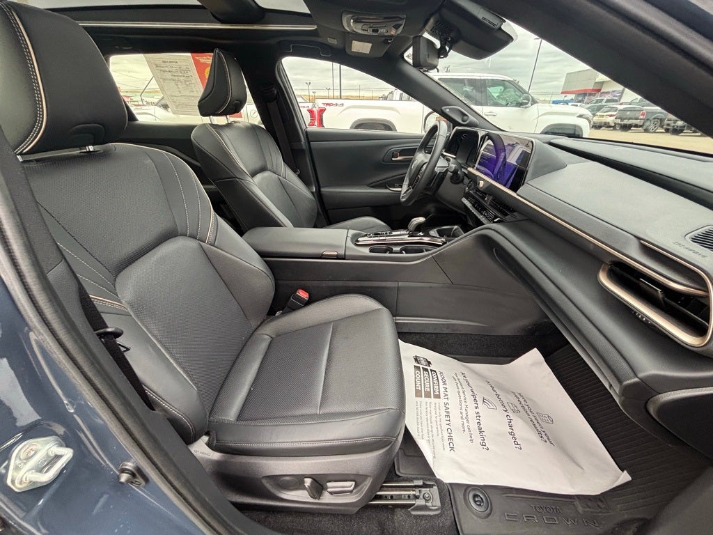 2025 Toyota Crown Signia Limited