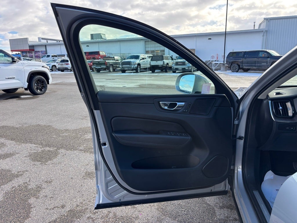 2023 Volvo XC60 Recharge Plug-In Hybrid Ultimate