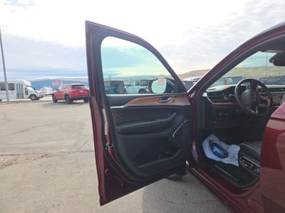 2025 Jeep Grand Cherokee Summit Reserve